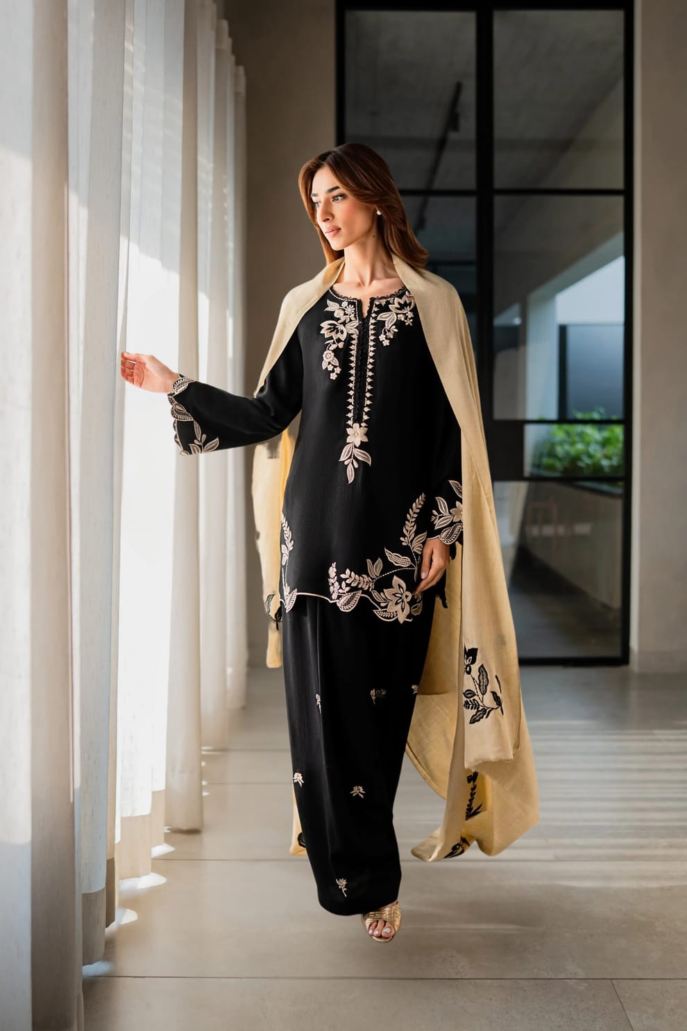 LAWN EMBROIDERED 3PC DF 2013