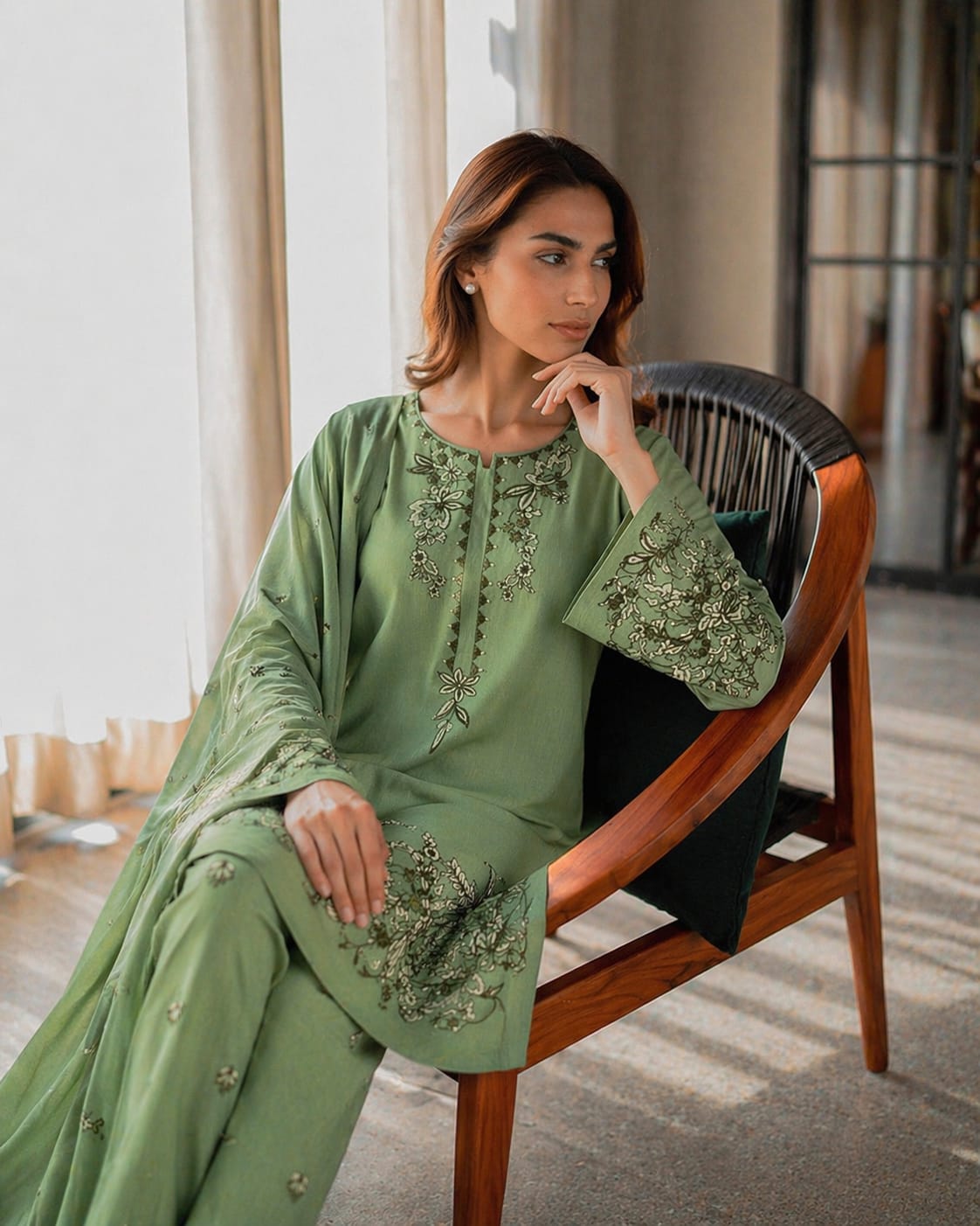 LAWN EMBROIDERED 3PC DF 2013